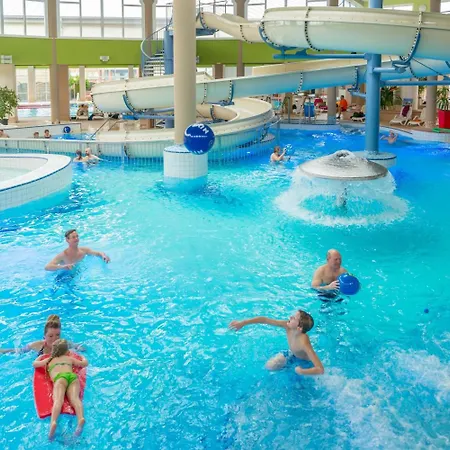 Ferienresidenz Mueritzpark Hotell Röbel