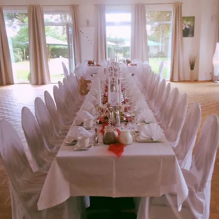 Ferienresidenz Mueritzpark 3* Рёбель